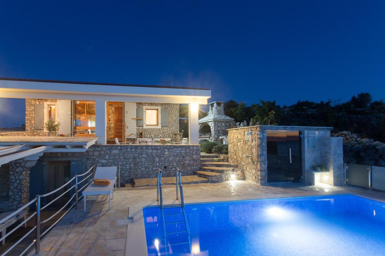 Villa, Stone House With Swimming Pool & Sauna, Beach, Sevid Dış mekan fotoğraf
