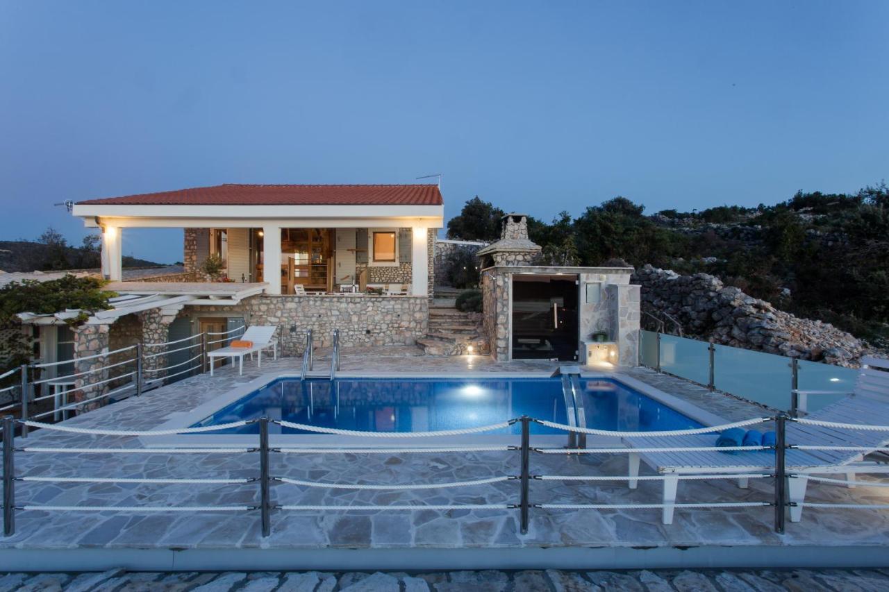 Villa, Stone House With Swimming Pool & Sauna, Beach, Sevid Dış mekan fotoğraf