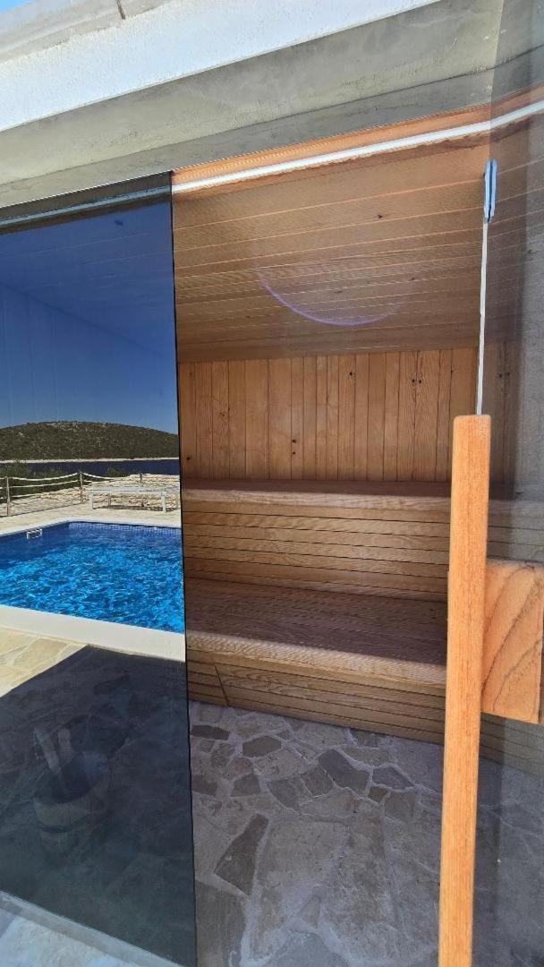 Villa, Stone House With Swimming Pool & Sauna, Beach, Sevid Dış mekan fotoğraf
