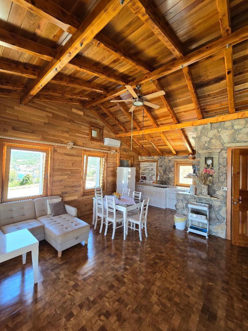 Villa, Stone House With Swimming Pool & Sauna, Beach, Sevid Dış mekan fotoğraf