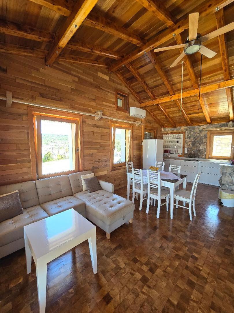 Villa, Stone House With Swimming Pool & Sauna, Beach, Sevid Dış mekan fotoğraf